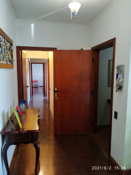 Apartamento à venda Boqueirão com 18454m² e 3 quartos por R$ 870.000 - 1898840131-004-entrada-corredorquartos.jpg