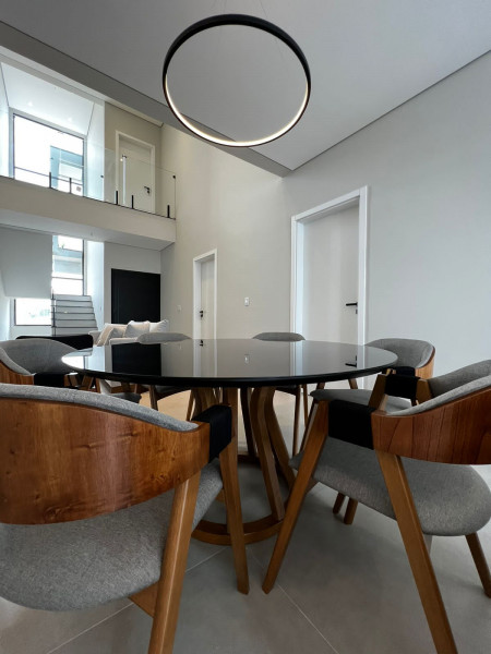 Casa de condomínio à venda Centro com 150m² e 2 quartos por R$ 1.249.000 - 1844245630-0f2faefd-8ce8-470c-8cbd-d48a4a524c00.jpeg