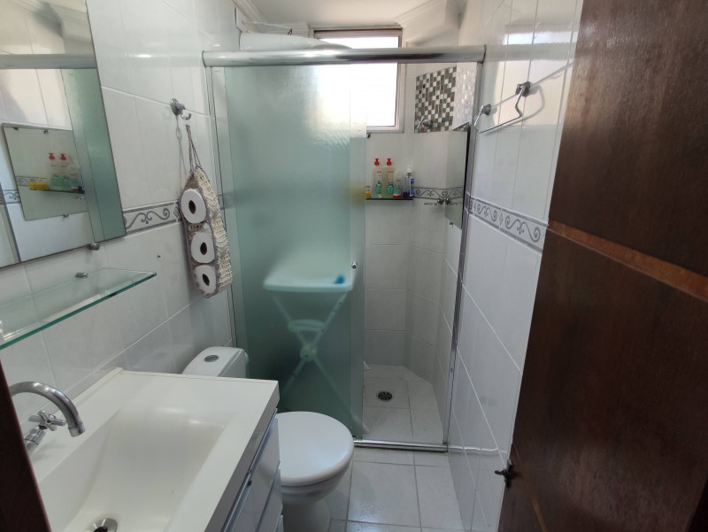 Apartamento à venda Jardim Oriental com 50m² e 2 quartos por R$ 320.000 - 566372430-banheiro-suite-01.jpg