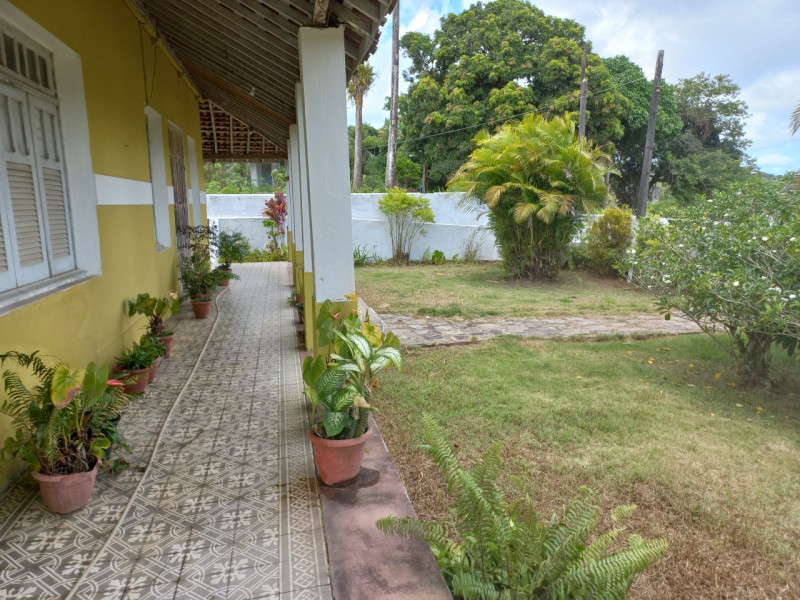 Casa à venda Centro com 1m² e 4 quartos por R$ 900 - 1278696911-casa-3.jpg