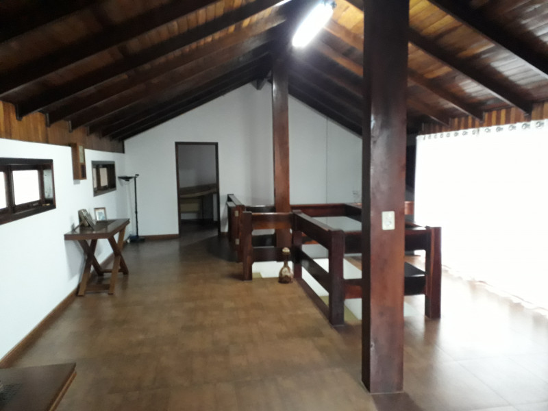 Casa à venda Floresta com 250m² e 4 quartos por R$ 830.000 - 1748402001-e.jpg