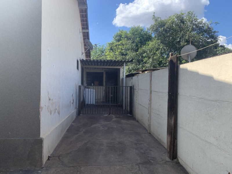 Casa à venda Vila Toninho com 450m² e 5 quartos por R$ 400.000 - 1560423828-c852051b-d4a8-49e7-9d2e-0eada6c1cbc3.jpeg