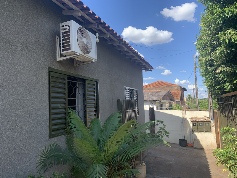 Casa à venda Vila Toninho com 450m² e 5 quartos por R$ 400.000 - 1595042440-c1fd2238-4503-4fc5-b11e-e5d2a8b05970.jpeg