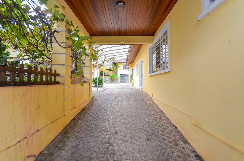 Terreno à venda Juvevê com 851m² e 1 quarto por R$ 4.000.000 - 1254315114-68-3-1-1630x1080.jpg