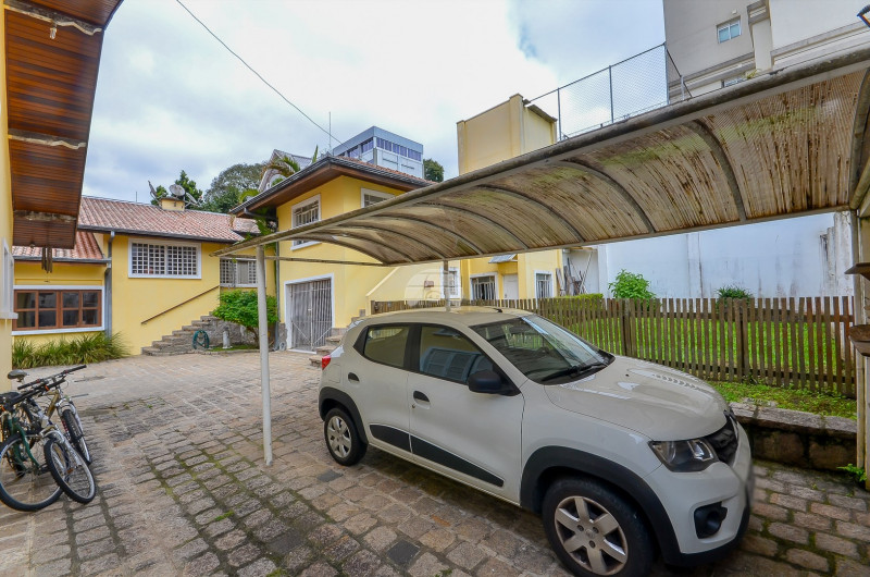 Terreno à venda Juvevê com 851m² e 1 quarto por R$ 4.000.000 - 1411910166-68-15-1-1630x1080.jpg
