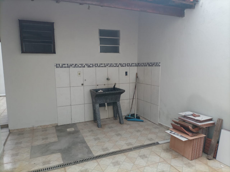 Casa à venda Jardim Ipê III com 200m² e 4 quartos por R$ 250.000 - 1084931580-img-20230107-wa0041.jpg