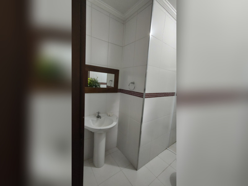Chácara à venda Caceia  com 320m² e 4 quartos por R$ 850.000 - suite3-6.jpg