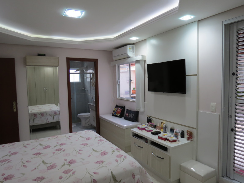 Casa à venda Residencial Village Santana com 250m² e 4 quartos por R$ 750.000 - 1324353730-img-1307.JPG
