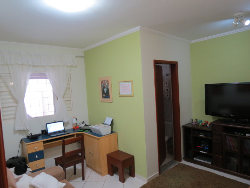 Casa à venda Residencial Village Santana com 250m² e 4 quartos por R$ 750.000 - 1993763266-img-1296.JPG