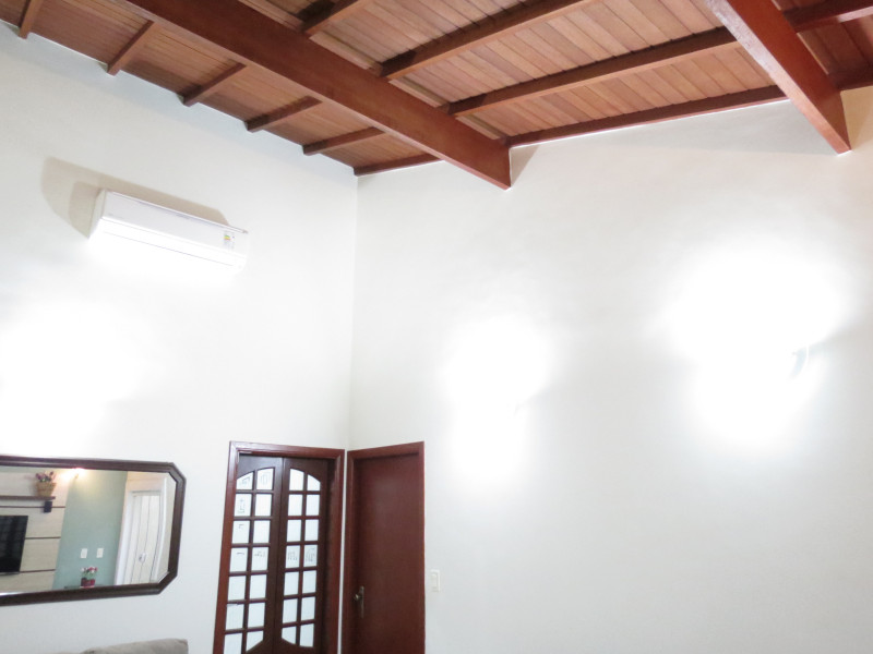 Casa à venda Residencial Village Santana com 250m² e 4 quartos por R$ 750.000 - 473040937-img-1353.JPG