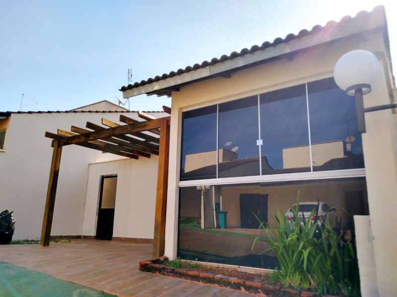 Casa de condomínio à venda Setor Santa Luzia com 120m² e 3 quartos por R$ 460.000 - 1636719812-845cd989-a7e4-4715-93dd-314e034af345.jpeg