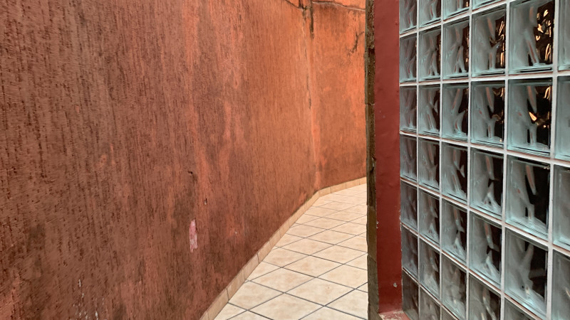 Casa à venda Cidade Líder com 299m² e 6 quartos por R$ 560.000 - 1259467374-corredor.JPG