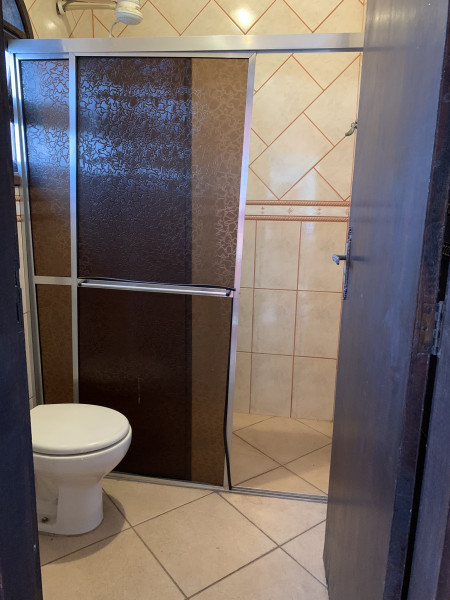 Casa à venda Cidade Líder com 299m² e 6 quartos por R$ 560.000 - 1959559066-banheiro-area-de-lazer-3.JPEG