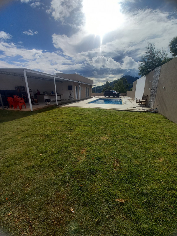 Chácara à venda Centro com 170m² e 4 quartos por R$ 380.000 - 13877890-20221227-161614.jpg