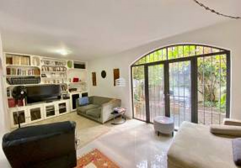 Casa à venda Vila Mariana com 300m² e 3 quartos por R$ 2.000.000 - 1791962775-90174875-6deb-48c5-8d07-515797027944.jpeg