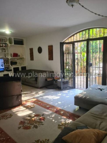 Casa à venda Vila Mariana com 300m² e 3 quartos por R$ 2.000.000 - 2075446425-1646615a-72b2-4099-9b44-0e9860beb9f3.jpeg