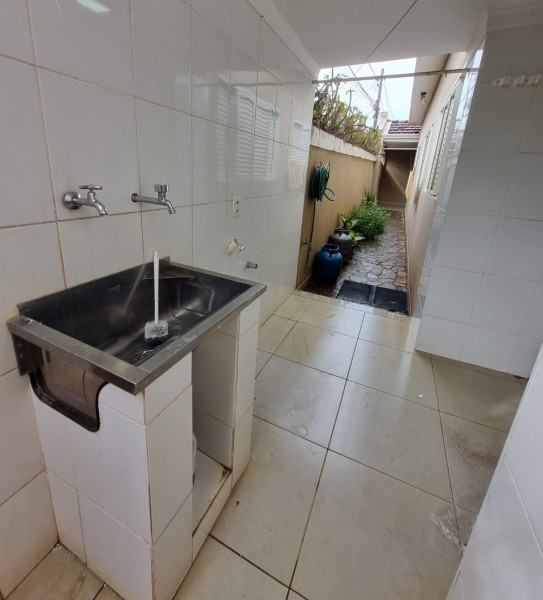 Casa à venda Jardim Paulista com 88m² e 3 quartos por R$ 380.000 - 635139817-area-de-servico.jpg