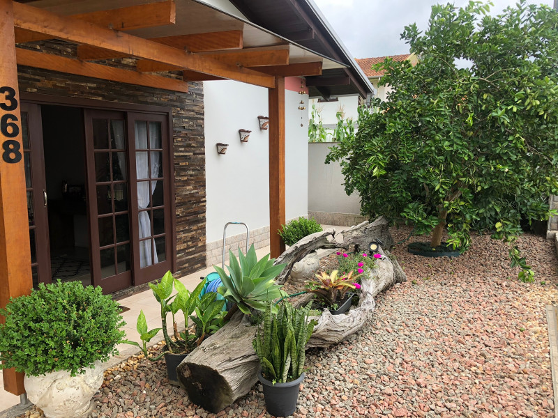 Casa à venda Centro com 337m² e 3 quartos por R$ 750.000 - 1802946502-img-20230117-wa0032.jpg