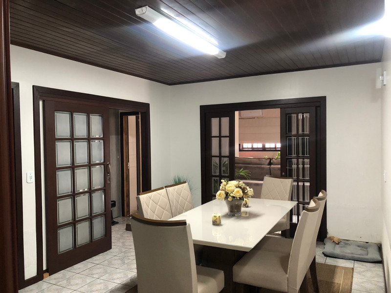 Casa à venda Centro com 337m² e 3 quartos por R$ 750.000 - 1852082473-img-20230117-wa0041.jpg