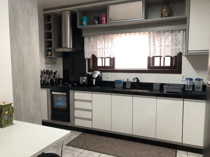 Casa à venda Centro com 337m² e 3 quartos por R$ 750.000 - 2004558450-img-20230117-wa0043.jpg