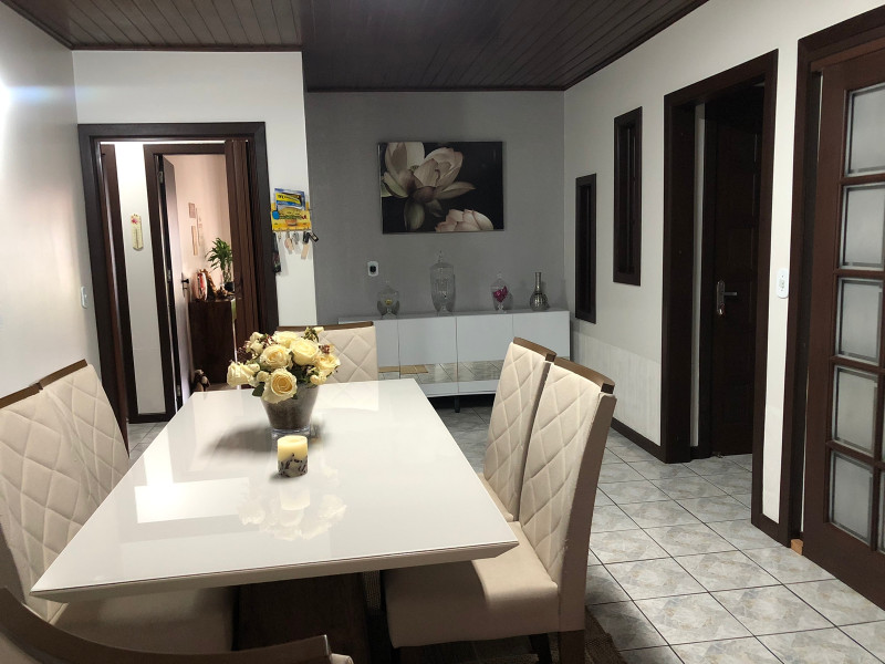 Casa à venda Centro com 337m² e 3 quartos por R$ 750.000 - 2078817451-img-20230117-wa0042.jpg
