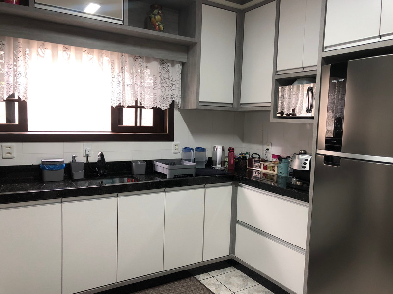 Casa à venda Centro com 337m² e 3 quartos por R$ 750.000 - 699697889-img-20230117-wa0044.jpg