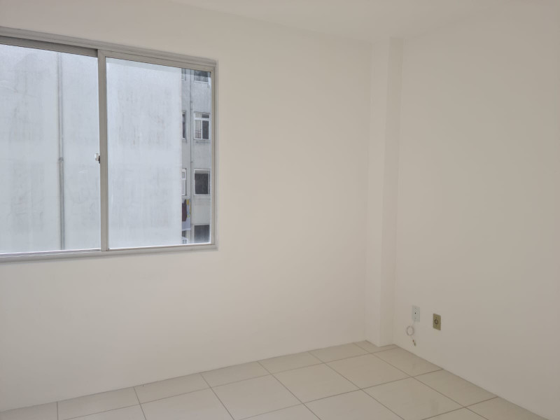 Apartamento à venda Coqueiros com 70m² e 2 quartos por R$ 360.000 - 115006832-ap17.jpg