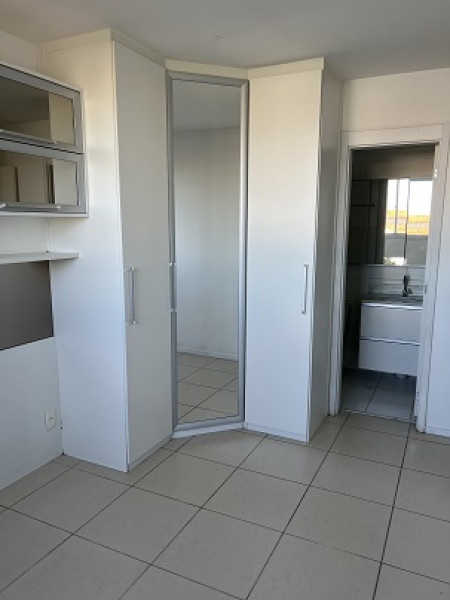 Apartamento à venda São Cristóvão com 55m² e 2 quartos por R$ 339.000 - 258806825-17-suite-armario-porta-espelhada.jpg