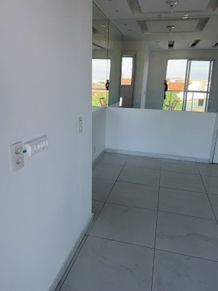 Apartamento à venda São Cristóvão com 55m² e 2 quartos por R$ 339.000 - 282455292-05-sala-canto-alemao-com-2-paredes-de-espelhos.jpg