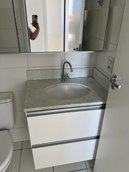 Apartamento à venda São Cristóvão com 55m² e 2 quartos por R$ 339.000 - 948861415-09-banheiro-social.jpg