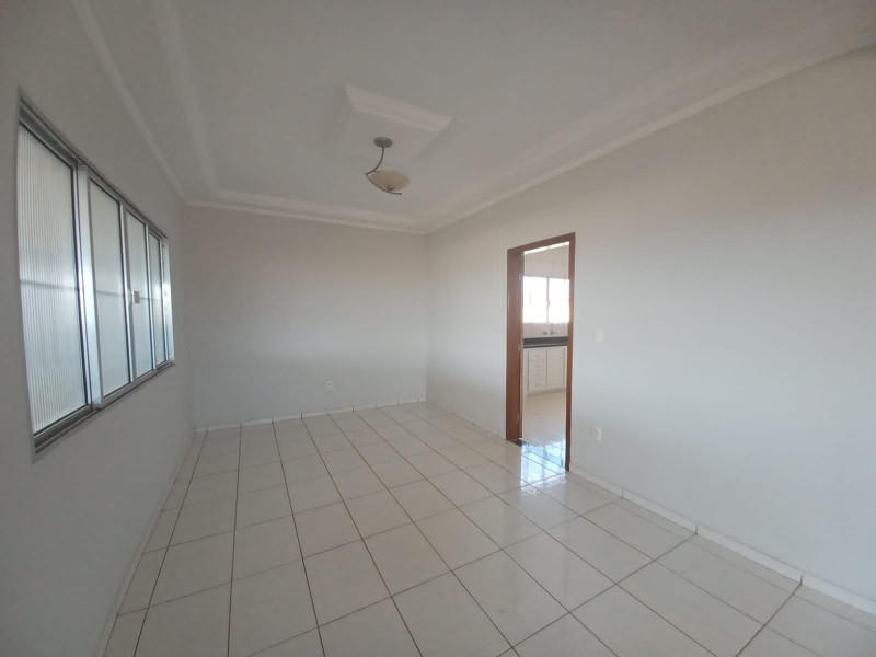 Casa à venda Jardim Hikare com 341m² e 4 quartos por R$ 900.000 - 1195618266-img-20220117-wa0039.jpg