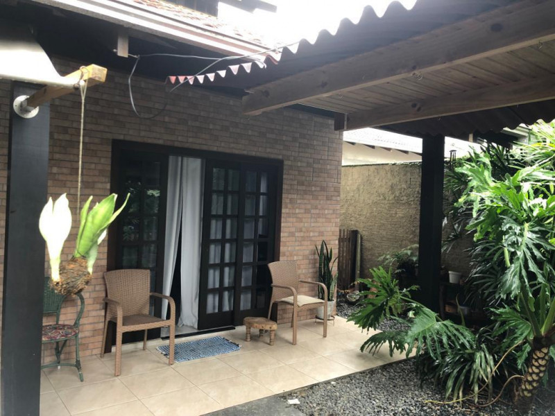 Casa à venda Costa e Silva com 200m² e 3 quartos por R$ 800.000 - 2041472533-ec0c43ea-2312-465f-b980-a724f50c89cf.jpeg