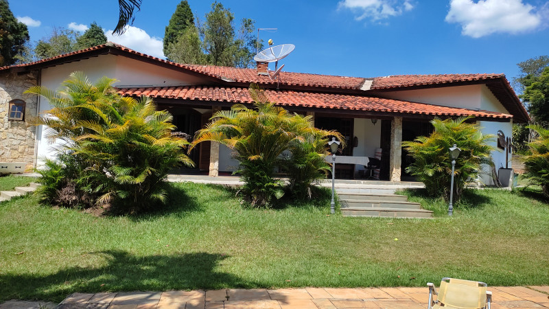 Chácara à venda Éden com 4700m² e 4 quartos por R$ 1.100 - 2131543404-img-20220308-wa0014.jpeg