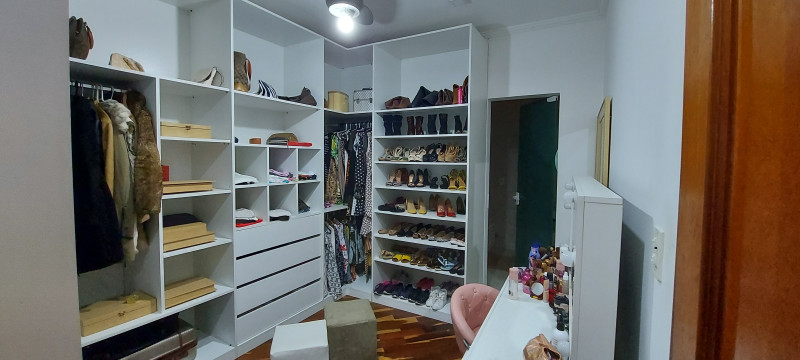 Casa à venda Vila California(Zona Sul) com 260m² e 4 quartos por R$ 850.000 - 1956468625-closet-1.jpg