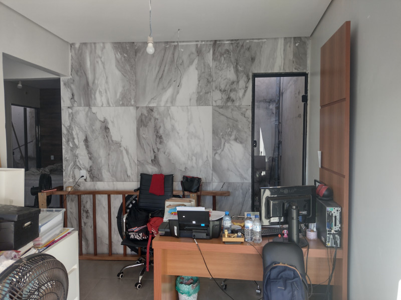 Comercial à venda Centro com 150m² e 1 quarto por R$ 450.000 - 819724346-img-20230118-073545356-hdr.jpg