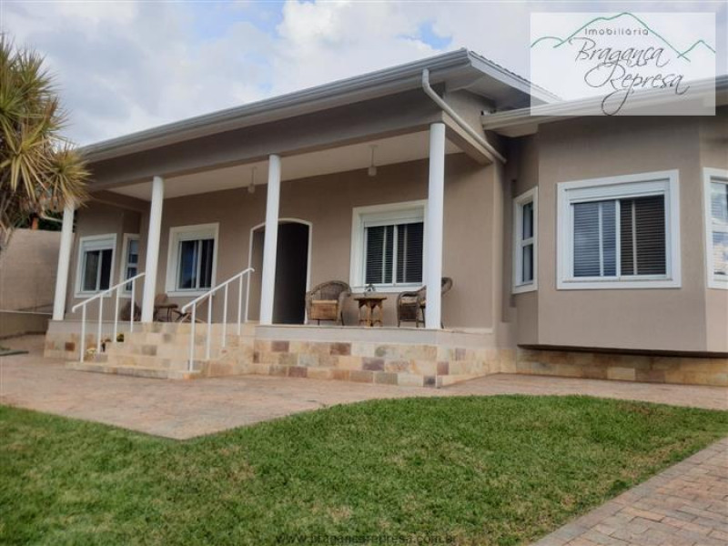Casa à venda Jardim Europa com 350m² e 4 quartos por R$ 1.480.000 - 1681486289-fachada.jpg