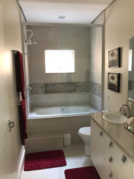 Casa à venda Jardim Europa com 350m² e 4 quartos por R$ 1.480.000 - 424431177-banheiro-dormitorioscubadupla.jpeg