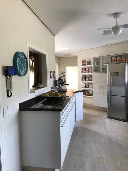 Casa à venda Jardim Europa com 350m² e 4 quartos por R$ 1.480.000 - 722509450-cozinha.jpeg