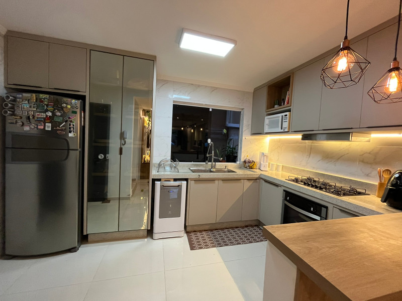 Casa à venda Cajuru com 115m² e 3 quartos por R$ 850.000 - 936022600-img-20230122-wa0053.jpg