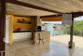 Casa à venda Parque Independência com 100m² - 7 dormitórios -  vagas - R$ 1.500.000 - 880570193-20fe8b05-5009-4be1-94e9-69401e25d755.jpeg