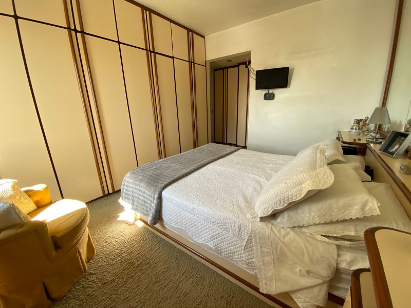 Apartamento à venda Vila Regente Feijó com 198m² e 4 quartos por R$ 1.300.000 - 565885805-94592989-5157-45ef-a7b3-18e1b42d0559.jpeg