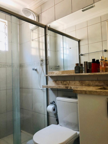 Apartamento à venda Presidente Médici com 62m² e 3 quartos por R$ 229.000 - 1554174745-banheiro-suite.jpeg