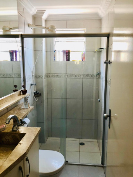 Apartamento à venda Presidente Médici com 62m² e 3 quartos por R$ 229.000 - 329007029-banheiro-social-1.jpeg