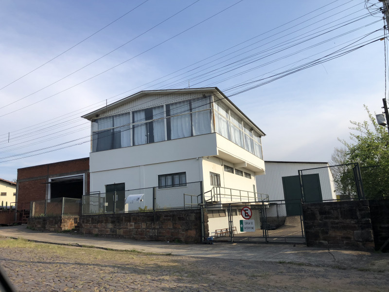Comercial à venda Centro com 1500m² e 1 quarto por R$ 3.000.000 - 481641634-img-5878.jpg