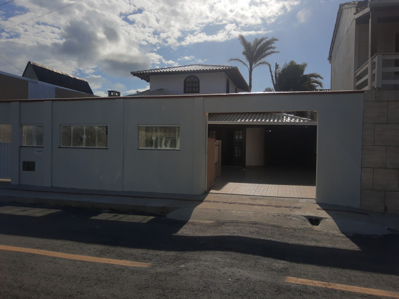 Comercial à venda Praia de Armação do Itapocorói com 220m² e 1 quarto por R$ 1.500.000 - 1220572175-img-20221022-154837431.jpg
