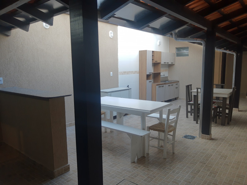 Comercial à venda Praia de Armação do Itapocorói com 220m² e 1 quarto por R$ 1.500.000 - 2103907548-img-20221022-155034773.jpg