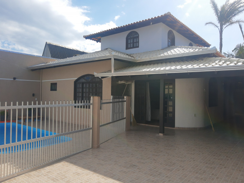 Comercial à venda Praia de Armação do Itapocorói com 220m² e 1 quarto por R$ 1.500.000 - 344534798-img-20221022-152529657.jpg
