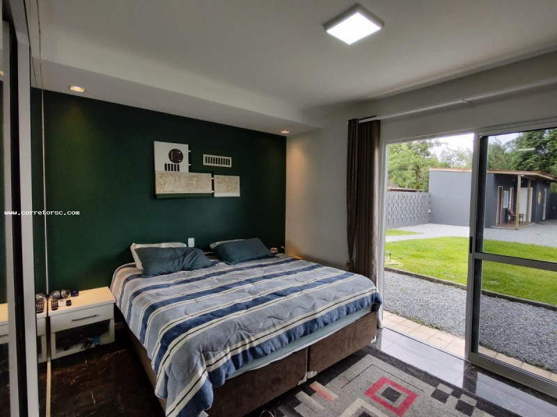Casa à venda Centro com 268m² e 4 quartos por R$ 1.200.000 - 1058233061-img-20230124-wa0068.jpg