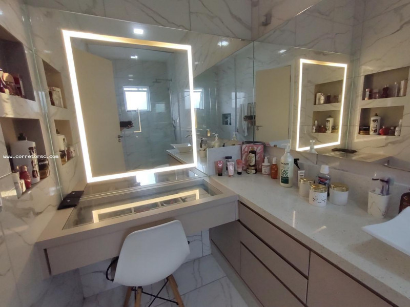 Casa à venda Centro com 268m² e 4 quartos por R$ 1.200.000 - 1164175596-img-20230124-wa0048.jpg