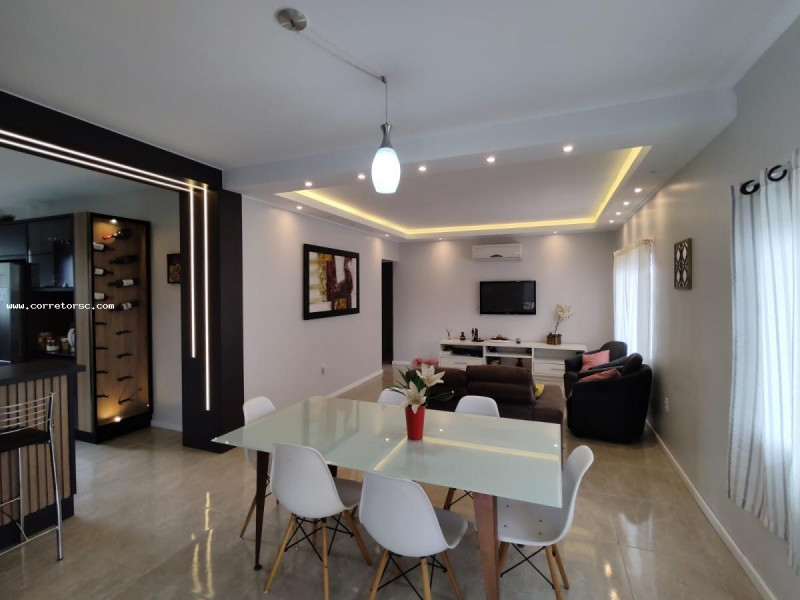 Casa à venda Centro com 268m² e 4 quartos por R$ 1.200.000 - 1586738502-img-20230124-wa0043.jpg